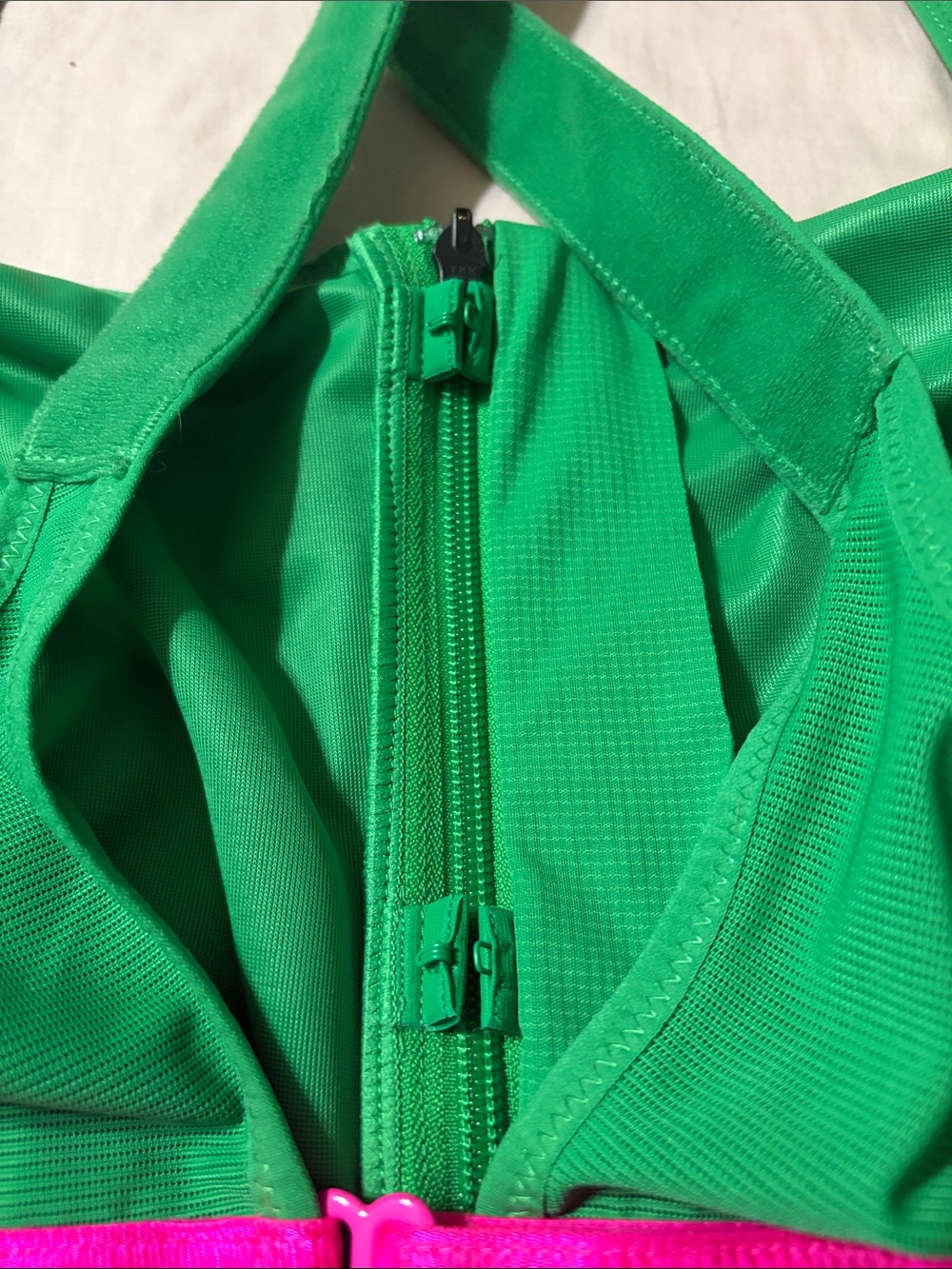 SHEFIT Ultimate Sports Bra Kelly Green High Impact Front Zip NWOT Size 5Luxe - Picture 11 of 11